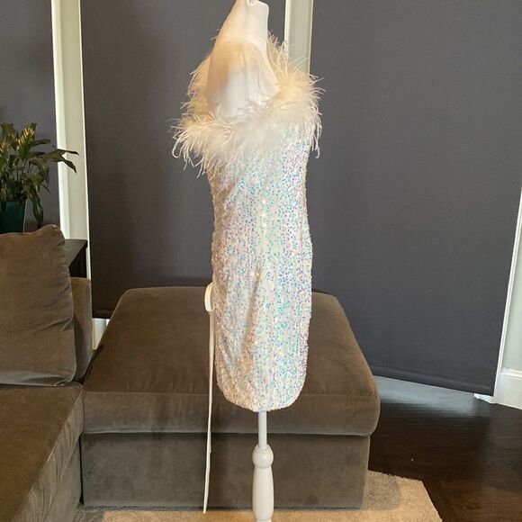 White Short Feather Sequin One Shoulder Prom Party Dress CorsetBack Size 12 NWOT - Picture 4 of 12